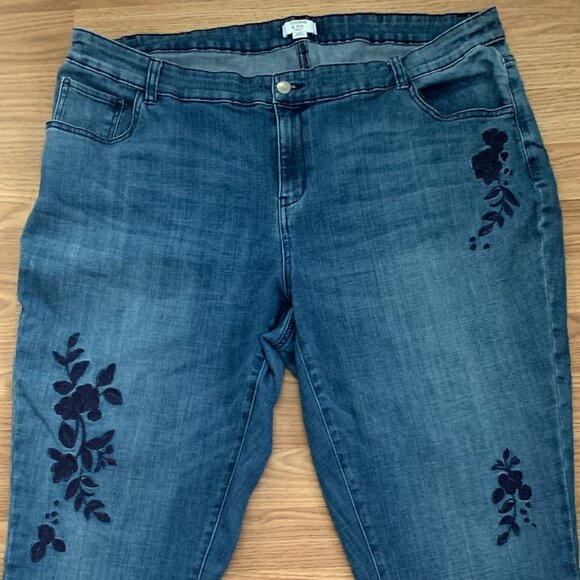 Crown Ivy Straight Curvy Leg Jeans jeans Size 22W - Picture 3 of 15